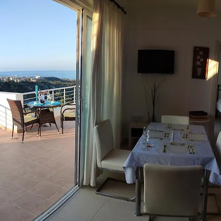 The Seaterra Reserve Penthouse With Mountains&seaviews And Rooftop Terrace Apartament