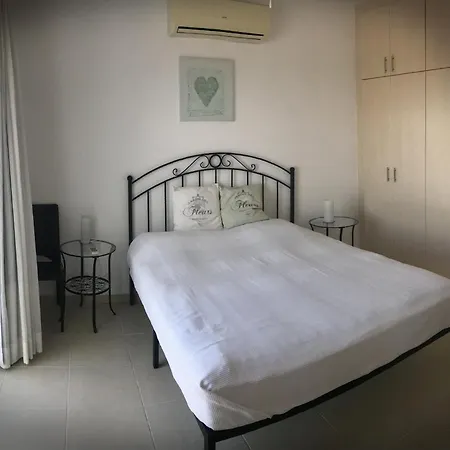 The Seaterra Reserve Penthouse With Mountains&seaviews And Rooftop Terrace Akanthou